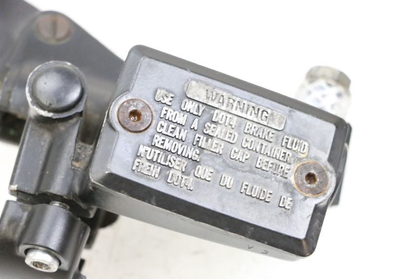 photo de MAITRE CYLINDRE EMBRAYAGE KAWASAKI GPZ RX 1000 (1986 - 1988) - Vue produit