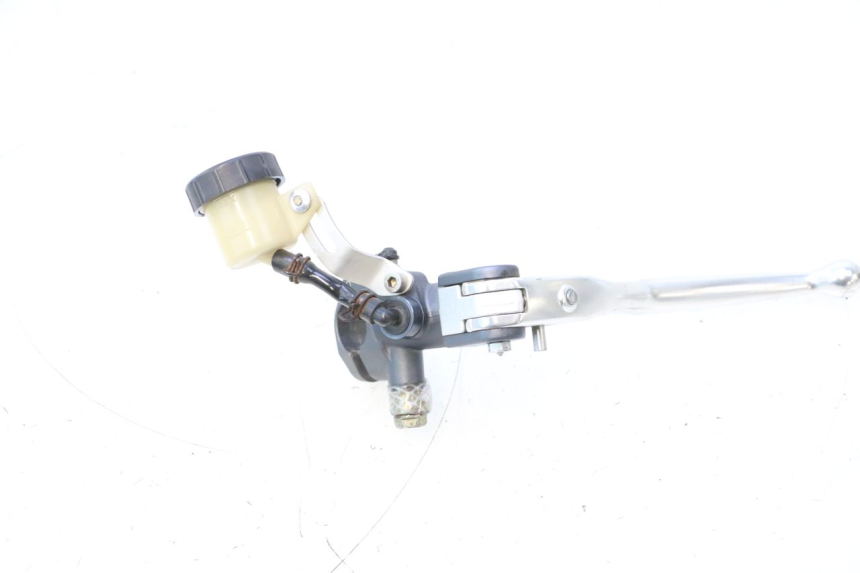 photo de MAITRE CYLINDRE EMBRAYAGE DUCATI SS IE DS CARENEE 1000 (2002 - 2006) - Zoom composants