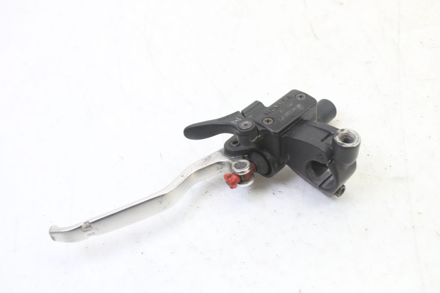 photo de MAITRE CYLINDRE EMBRAYAGE KTM SUPERENDURO R 950 (2005 - 2009) - Gros plan technique