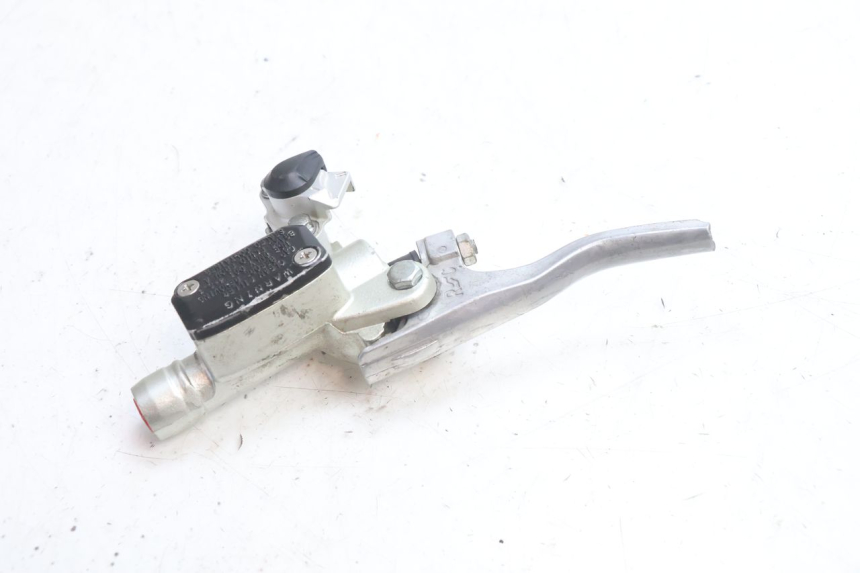 photo de MAITRE CYLINDRE EMBRAYAGE HUSABERG TE 250 (2011 - 2014) - Gros plan technique