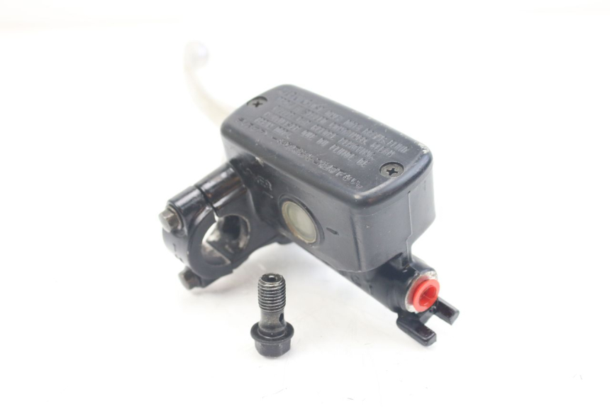 photo de MAITRE CYLINDRE EMBRAYAGE HONDA VFR FI RC46 800 (1998 - 2001) - Vue principale