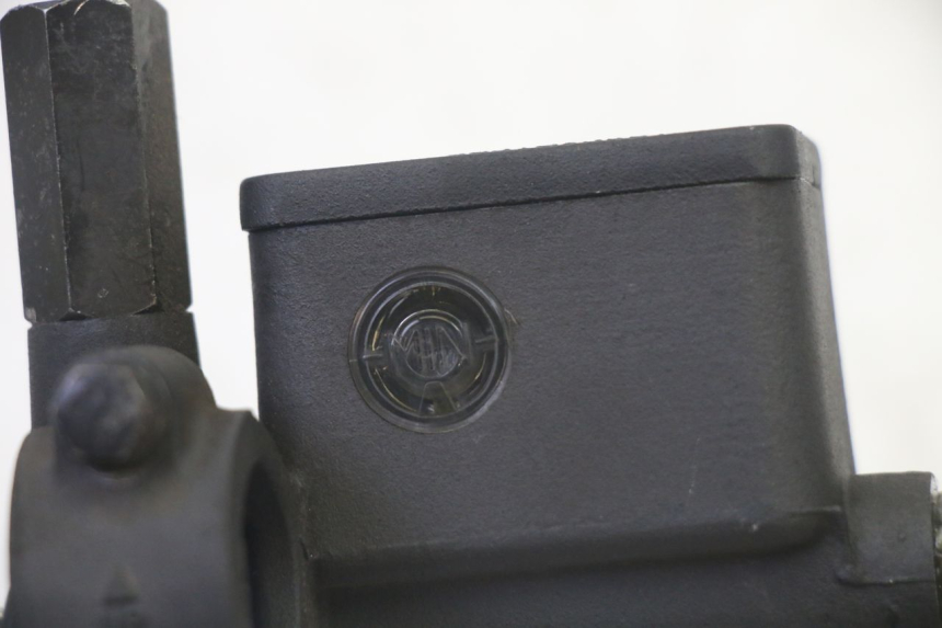 photo de MAITRE CYLINDRE ARRIERE QUADRO 4 4D 350 (2015 - 2018) - Vue d’ensemble