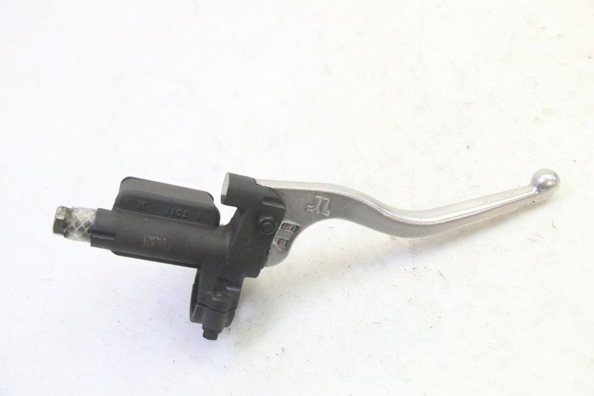 photo de MAITRE CYLINDRE ARRIERE QUADRO 4 4D 350 (2015 - 2018) - Points de fixation