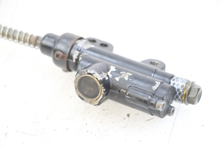 photo de MAITRE CYLINDRE FREIN ARRIERE APOLLO RFZ 125 - Gros plan technique