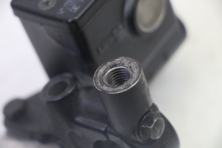 photo de MAITRE CYLINDRE FREIN ARRIERE SUZUKI BURGMAN 125 (2007 - 2014) - Autre angle de vue