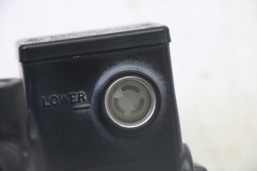 photo de MAITRE CYLINDRE FREIN ARRIERE SUZUKI BURGMAN 125 (2007 - 2014) - Vue d’ensemble