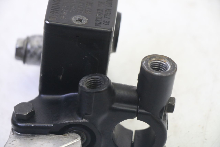 photo de MAITRE CYLINDRE FREIN ARRIERE SUZUKI BURGMAN 125 (2007 - 2014) - Vue d’ensemble