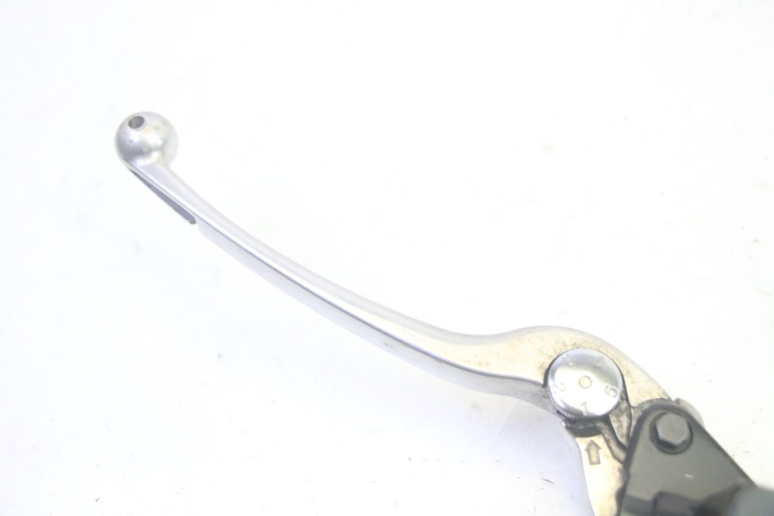 photo de MAITRE CYLINDRE ARRIERE SUZUKI BURGMAN EXECUTIVE ABS 650 (2006 - 2012) - Détail de la pièce