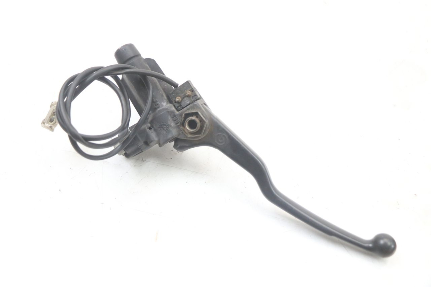 photo de MAITRE CYLINDRE ARRIERE BMW C1 125 (2000 - 2003) - Points de fixation