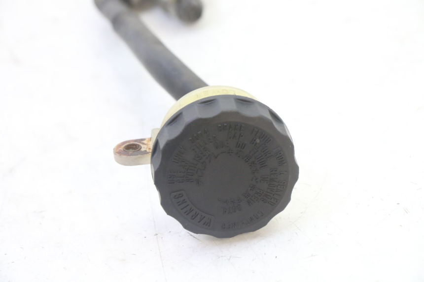 photo de MAITRE CYLINDRE FREIN ARRIERE HONDA CBR RR FIREBLADE 900 (1992 - 1994) - Vue d’ensemble