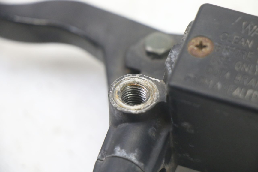 photo de MAITRE CYLINDRE FREIN ARRIERE PEUGEOT CITYSTAR 50 (2013 - 2017) - Autre angle de vue