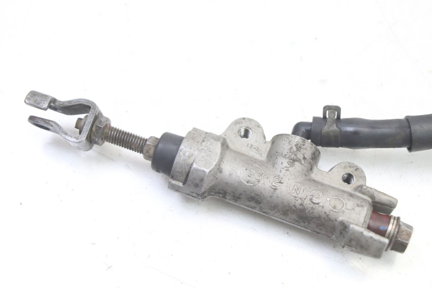photo de MAITRE CYLINDRE ARRIERE HONDA CR 85 (2003 - 2007) - Détail de la pièce