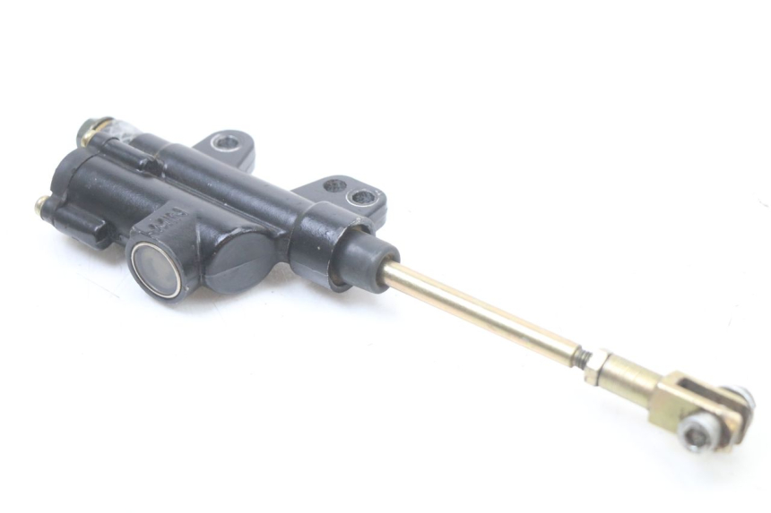 photo de MAITRE CYLINDRE FREIN ARRIERE CCR DIRT BIKE 125 - Gros plan technique