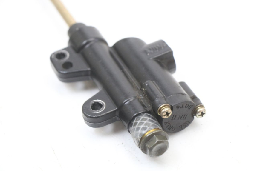 photo de MAITRE CYLINDRE FREIN ARRIERE CCR DIRT BIKE 125 - Points de fixation