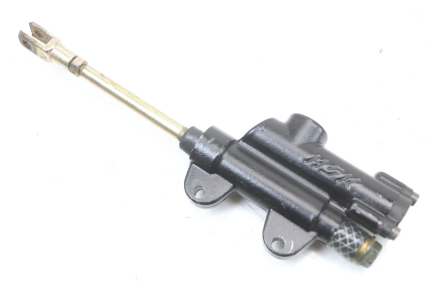 photo de MAITRE CYLINDRE ARRIERE KSR RACING DRIFT 140 - Gros plan technique