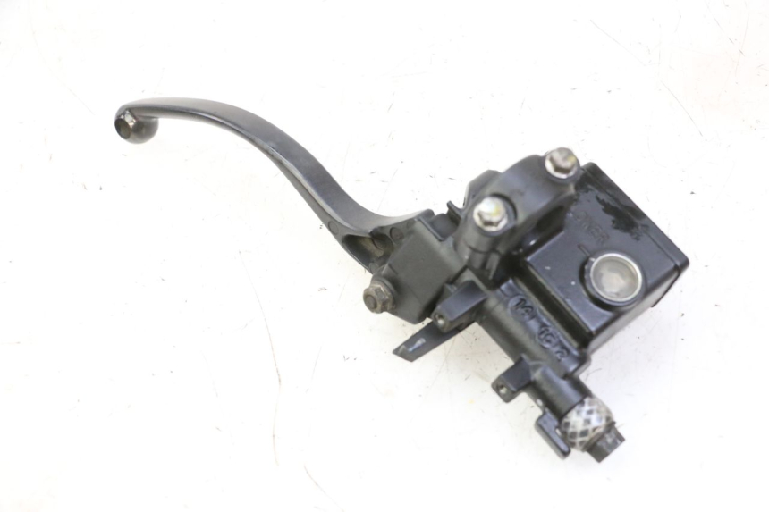 photo de MAITRE CYLINDRE FREIN ARRIERE HONDA FES S-WING SWING ABS 125 (2007 - 2015) - Autre angle de vue