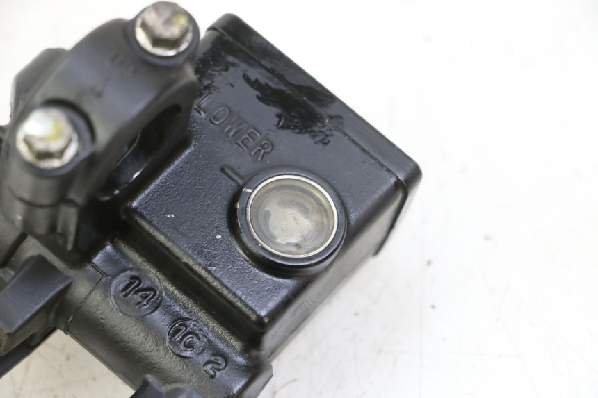 photo de MAITRE CYLINDRE FREIN ARRIERE HONDA FES S-WING SWING ABS 125 (2007 - 2015) - Gros plan technique