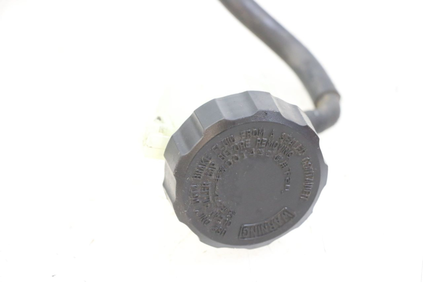 photo de MAITRE CYLINDRE FREIN ARRIERE YAMAHA FJR ABS 1300 (2006 - 2012) - Gros plan technique