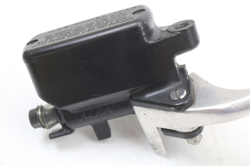 photo de MAITRE CYLINDRE ARRIERE HONDA FJS SILVER WING SILVERWING 400 (2005 - 2008) - Gros plan technique