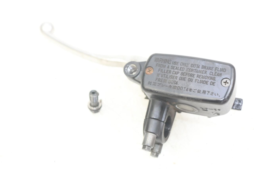 photo de MAITRE CYLINDRE FREIN ARRIERE HONDA FJS SILVERWING SILVER WING 400 (2009 - 2016) - Gros plan technique