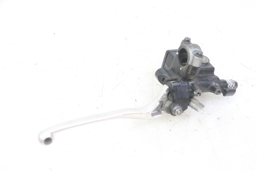 photo de MAITRE CYLINDRE ARRIERE HONDA FORZA ABS 300 (2013 - 2017) - Vue d’ensemble