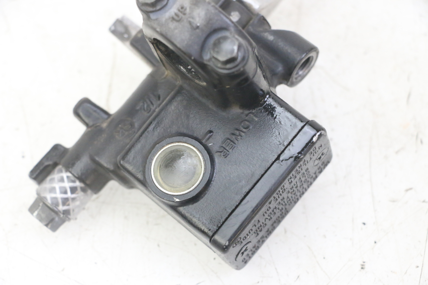 photo de MAITRE CYLINDRE ARRIERE HONDA FORZA ABS 300 (2013 - 2017) - Points de fixation