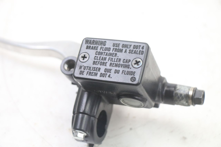 photo de MAITRE CYLINDRE ARRIERE HONDA FORZA 125 (2021 - 2025) - Points de fixation