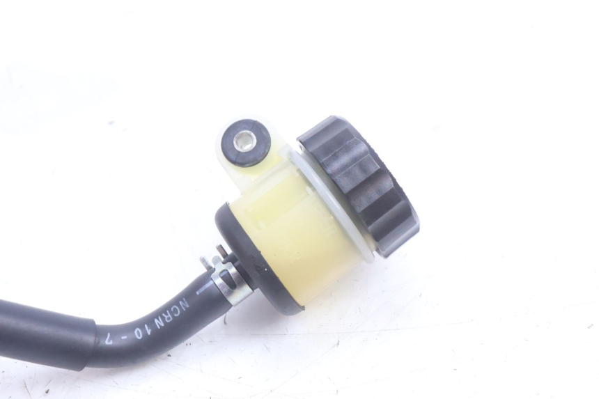 photo de MAITRE CYLINDRE ARRIERE YAMAHA FZ8 800 (2010 - 2016) - État de surface