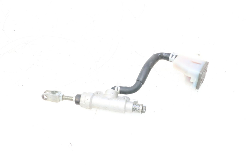 photo de MAITRE CYLINDRE ARRIERE SUZUKI GSR 600 (2005 - 2012) - Vue d’ensemble