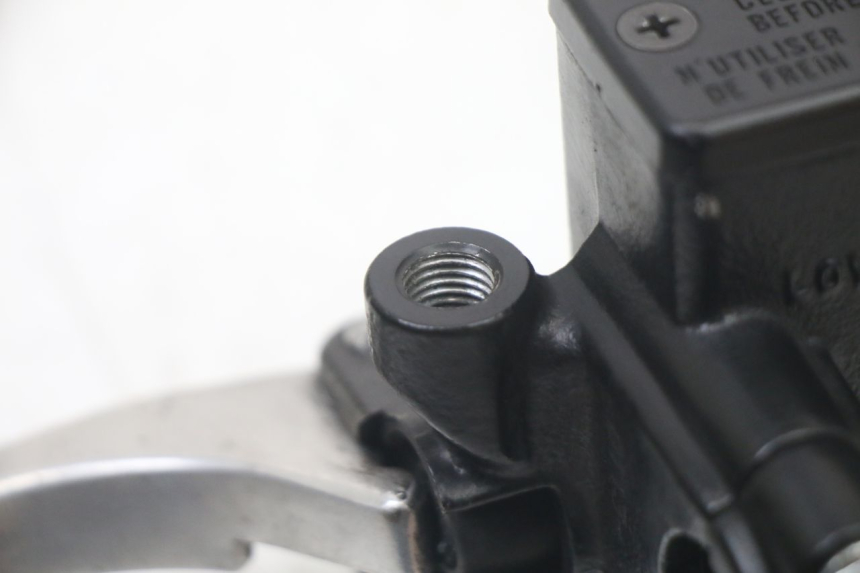 photo de MAITRE CYLINDRE ARRIERE HONDA FORZA 125 (2021 - 2025) - Autre angle de vue