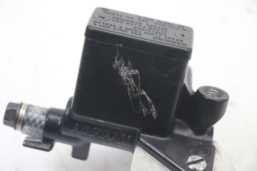 photo de MAITRE CYLINDRE ARRIERE HONDA FORZA 125 (2021 - 2025) - Points de fixation