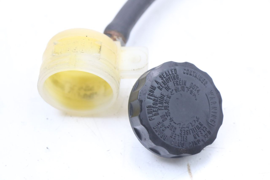 photo de MAITRE CYLINDRE ARRIERE KAWASAKI GTR 1000 (1994 - 2004) - Pièce contrôlée