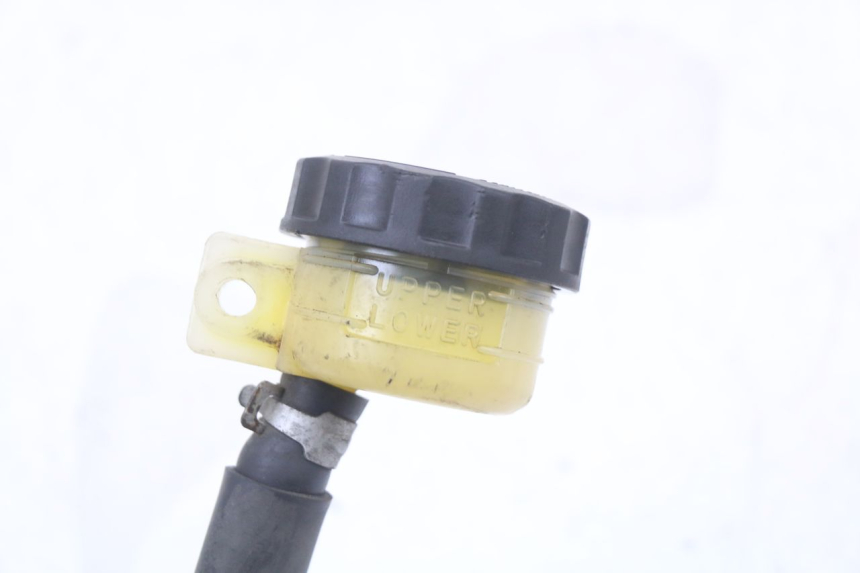 photo de MAITRE CYLINDRE FREIN ARRIERE KAWASAKI ZR7 ZR-7 S 750 (1999 - 2004) - Vue d’ensemble