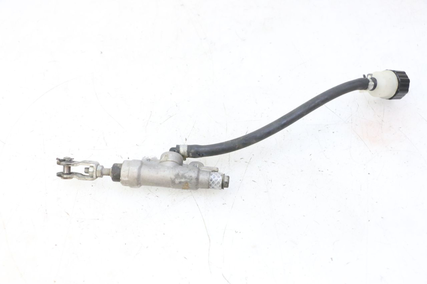 photo de MAITRE CYLINDRE FREIN ARRIERE KAWASAKI KX 85 (2014 - 2021) - Points de fixation