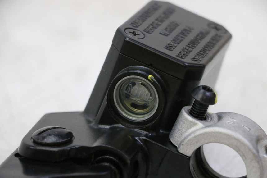 photo de MAITRE CYLINDRE ARRIERE PIAGGIO MP3 HPE 310 (2024 - 2025) - Autre angle de vue