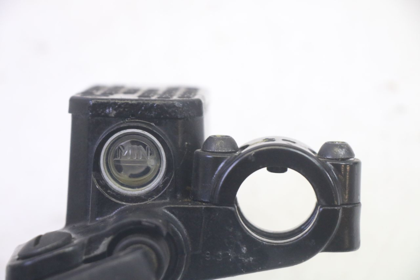 photo de MAITRE CYLINDRE ARRIERE PIAGGIO MP3 HPE 350 (2018 - 2020) - Gros plan technique