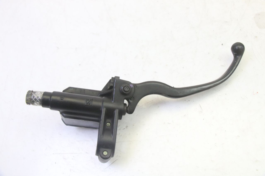 photo de MAITRE CYLINDRE FREIN ARRIERE PIAGGIO MP3 LT 300 (2010 - 2016) - Points de fixation