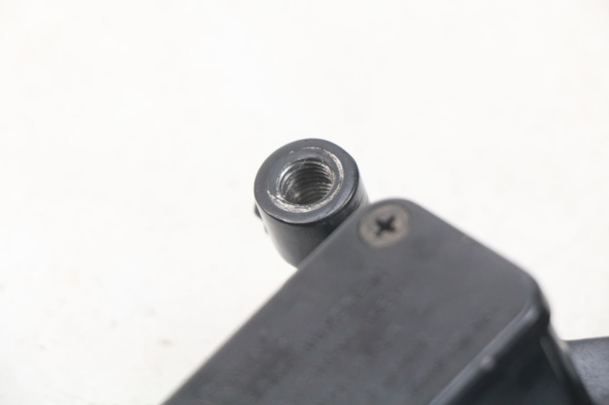 photo de MAITRE CYLINDRE ARRIERE MBK MW TRYPTIK 125 (2017 - 2022) - Détail de la pièce