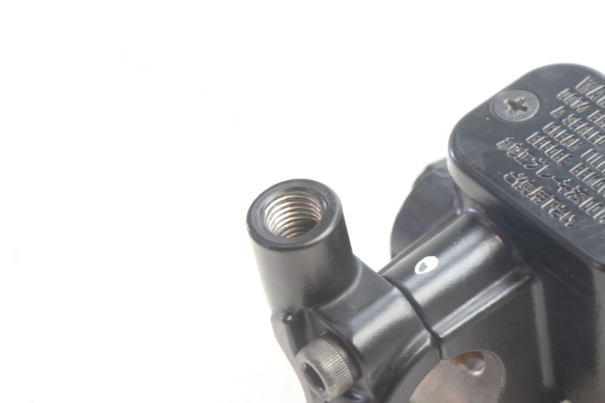 photo de MAITRE CYLINDRE ARRIERE YAMAHA N-MAX NMAX 125 (2021 - 2024) - Zoom état d’usage