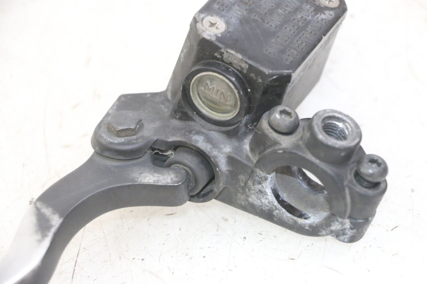 photo de MAITRE CYLINDRE ARRIERE GILERA NEXUS 125 (2009 - 2013) - Points de fixation