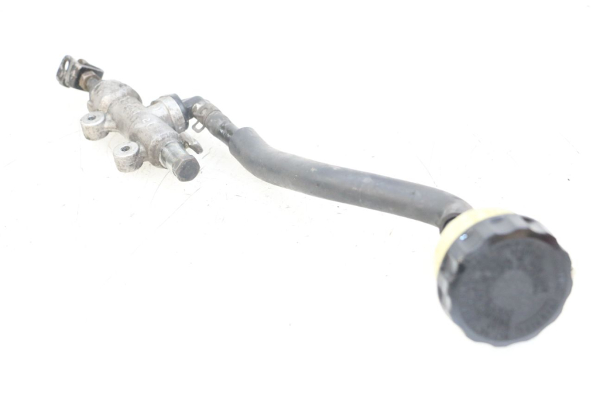 photo de MAITRE CYLINDRE FREIN ARRIERE HONDA NTV DEAUVILLE 650 (1998 - 2001) - Autre angle de vue