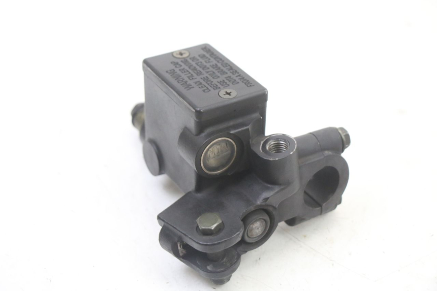 photo de MAITRE CYLINDRE FREIN ARRIERE PEUGEOT CITYSTAR 125 (2011 - 2017) - Autre angle de vue