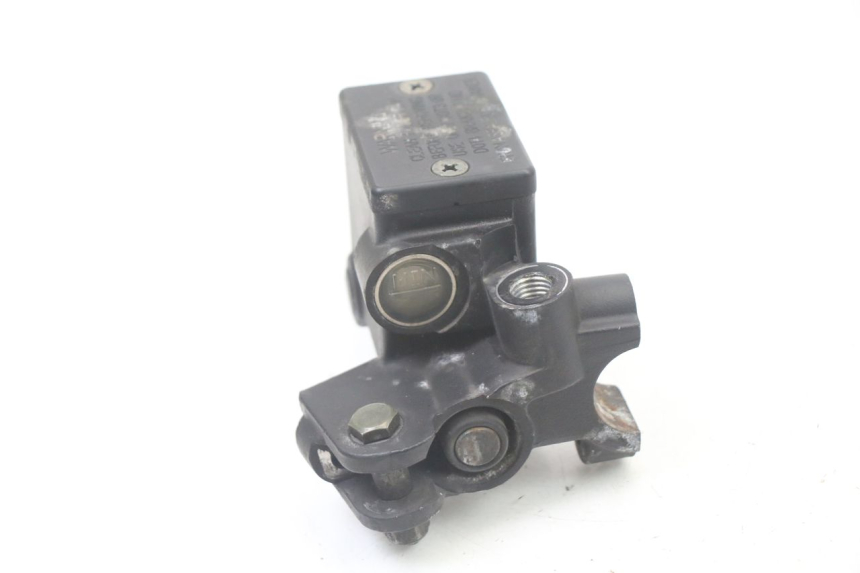 photo de MAITRE CYLINDRE FREIN ARRIERE PEUGEOT CITYSTAR 2T 50 (2018 - 2021) - Gros plan technique