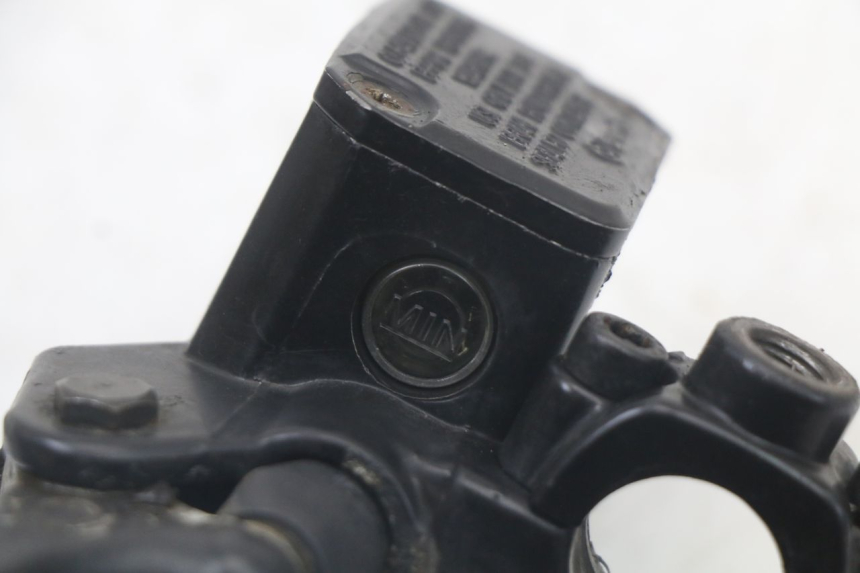 photo de MAITRE CYLINDRE ARRIERE PIAGGIO BEVERLY 125 (1998 - 2005) - Vue d’ensemble