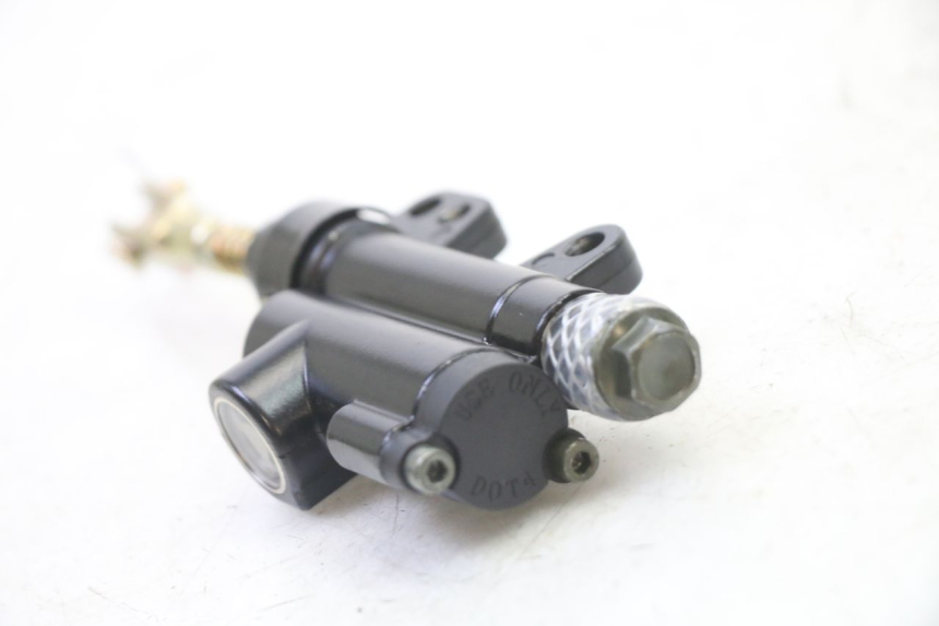 photo de MAITRE CYLINDRE FREIN ARRIERE APOLLO RFZ 125 - État de surface