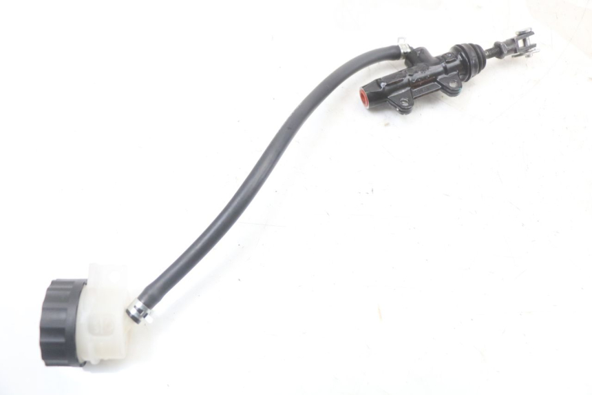 photo de MAITRE CYLINDRE ARRIERE ROYAL ENFIELD SCRAM 411 (2022 - 2024) - Vue d’ensemble