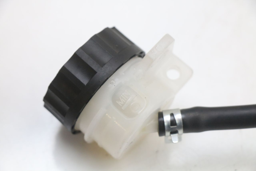 photo de MAITRE CYLINDRE ARRIERE ROYAL ENFIELD SCRAM 411 (2022 - 2024) - Points de fixation