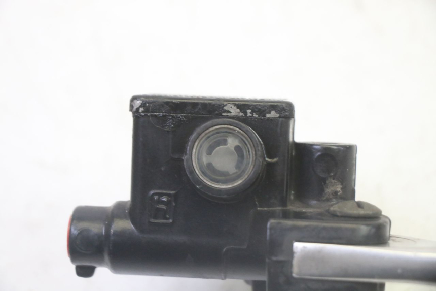 photo de MAITRE CYLINDRE FREIN ARRIERE GILERA RUNNER SP 50 (2009 - 2017) - Gros plan technique