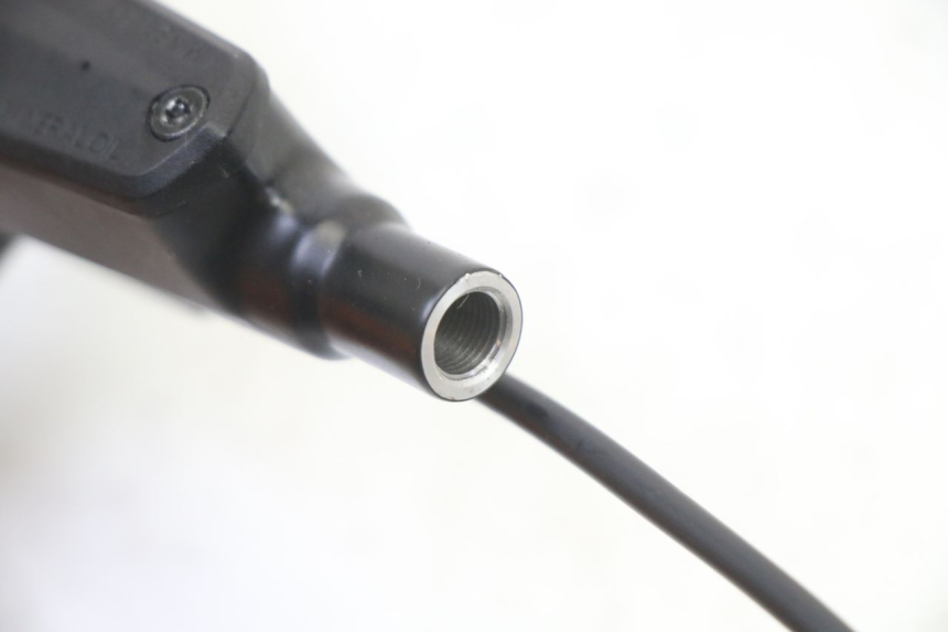 photo de MAITRE CYLINDRE ARRIERE HERO S10 1 - Autre angle de vue