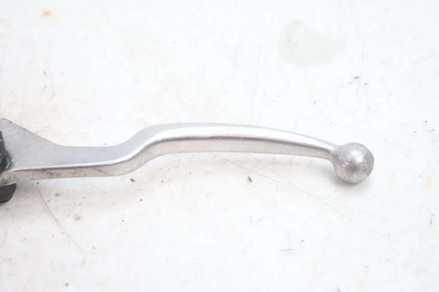 photo de MAITRE CYLINDRE ARRIERE PEUGEOT SATELIS 125 (2013 - 2018) - Points de fixation